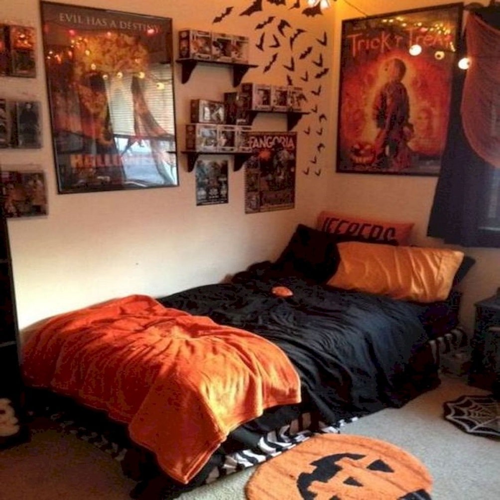 Halloween-Inspired Cozy Fall Bedroom